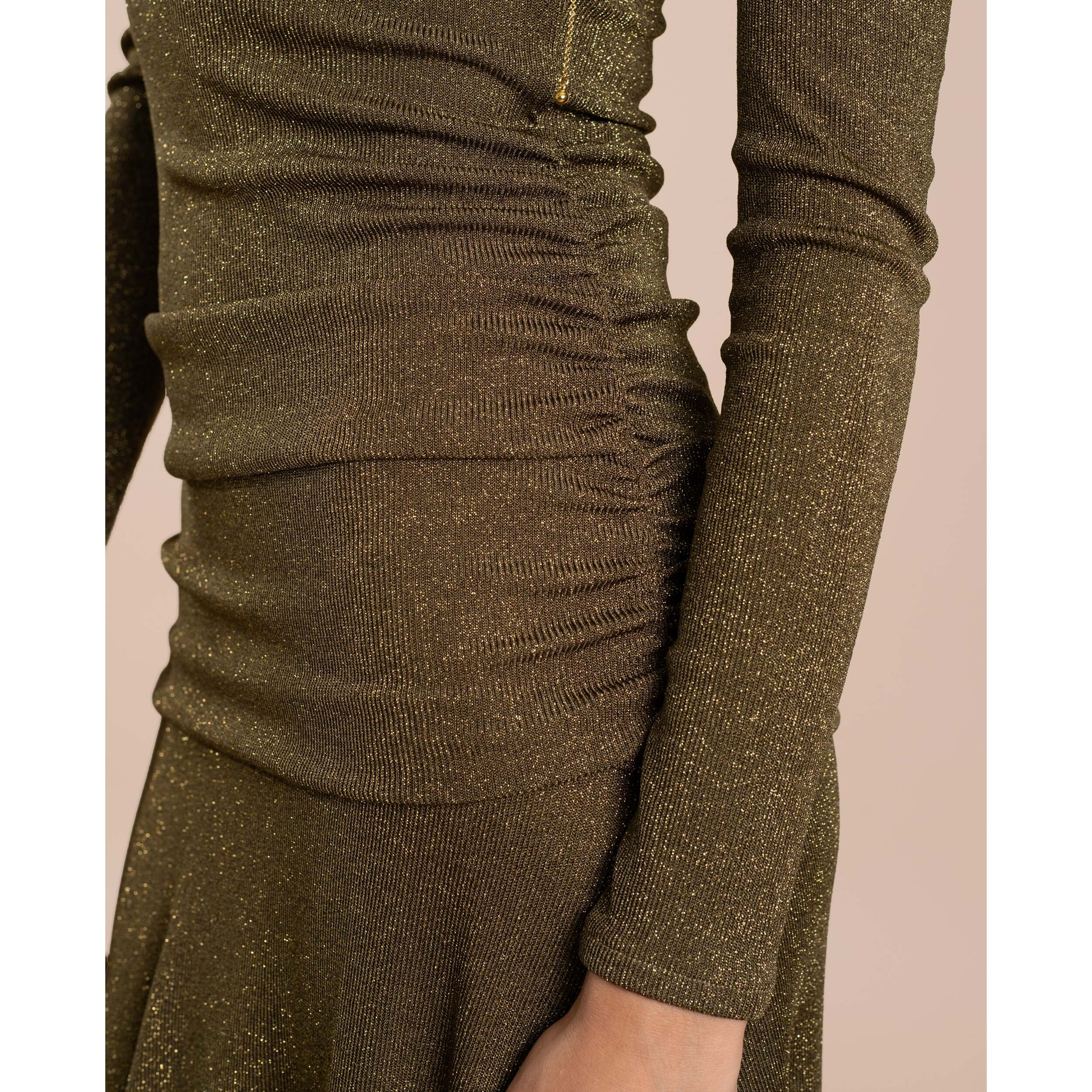 Vestido midi de punto escote bardot