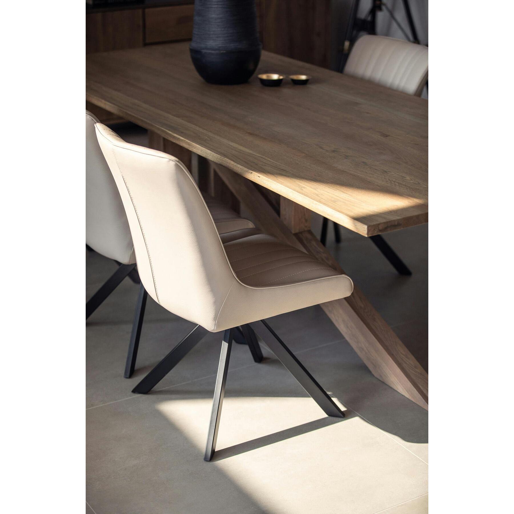 Table chêne massif 200 cm pied oblique HUDSON
