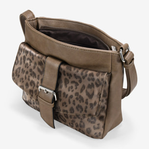Bolso bandolera marrón con solapa efecto leopardo