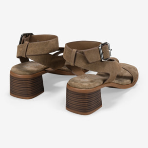 Sandalias de dedo taupe en piel con tacón