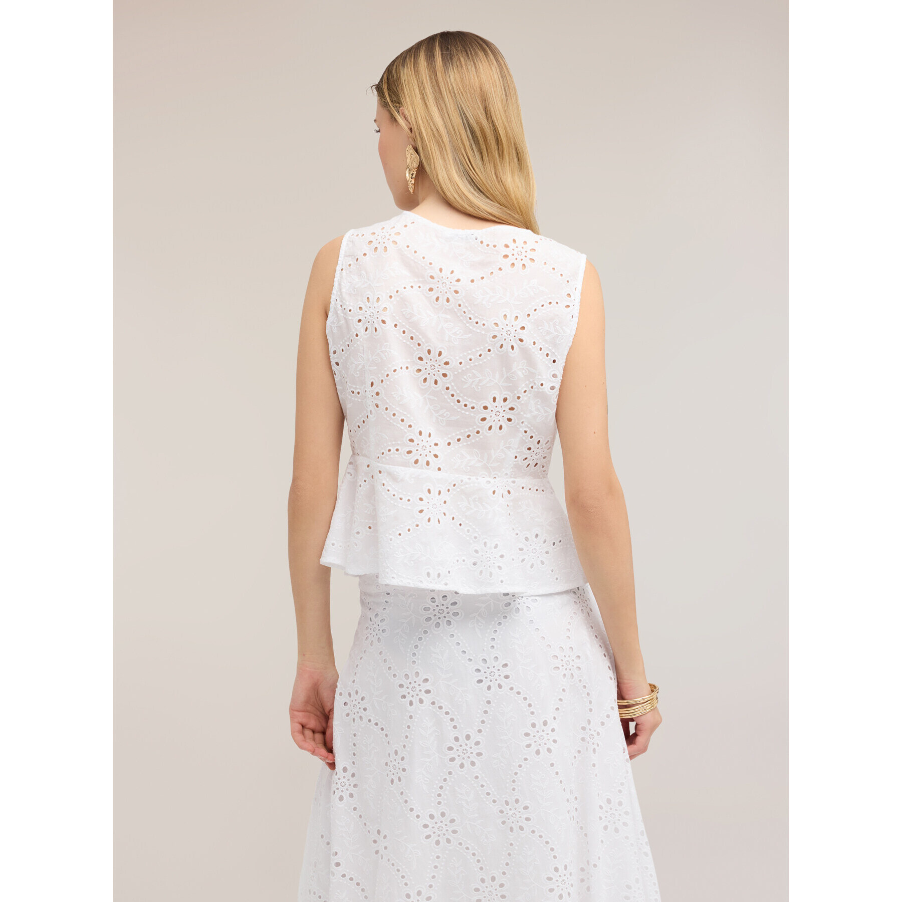 Motivi - Top de bordado inglés con peplum - Blanco