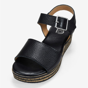 Sandalias negras en piel con cuña