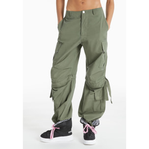 Pantaloni cargo con doppie tasche e coulisse intermedia