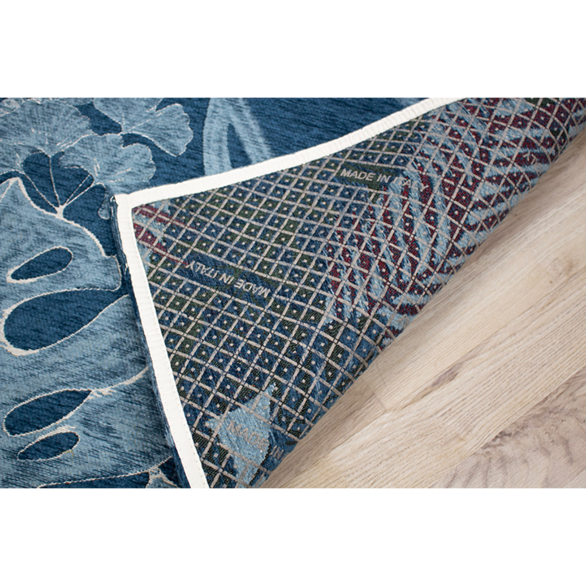 TAPPETO ARREDO DIS. AMAZZONIA BLU INDACO MIS. 115X175 CM CON ANTISCIVOLO