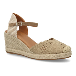 Alpargata cuña con calados altura media