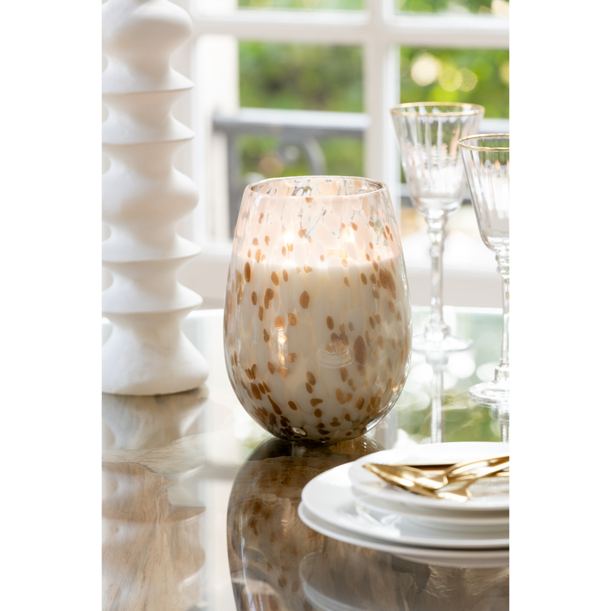 J-Line bougie parfumée Mia - Osmanthus & Suede - verre - blanc/mix - medium - 120H