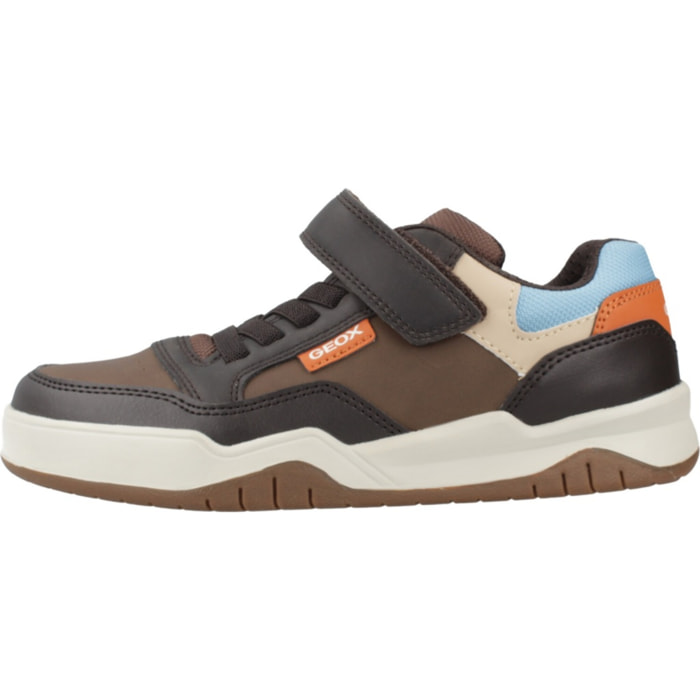Zapatillas Niño de la marca GEOX  modelo J PERTH MARRON