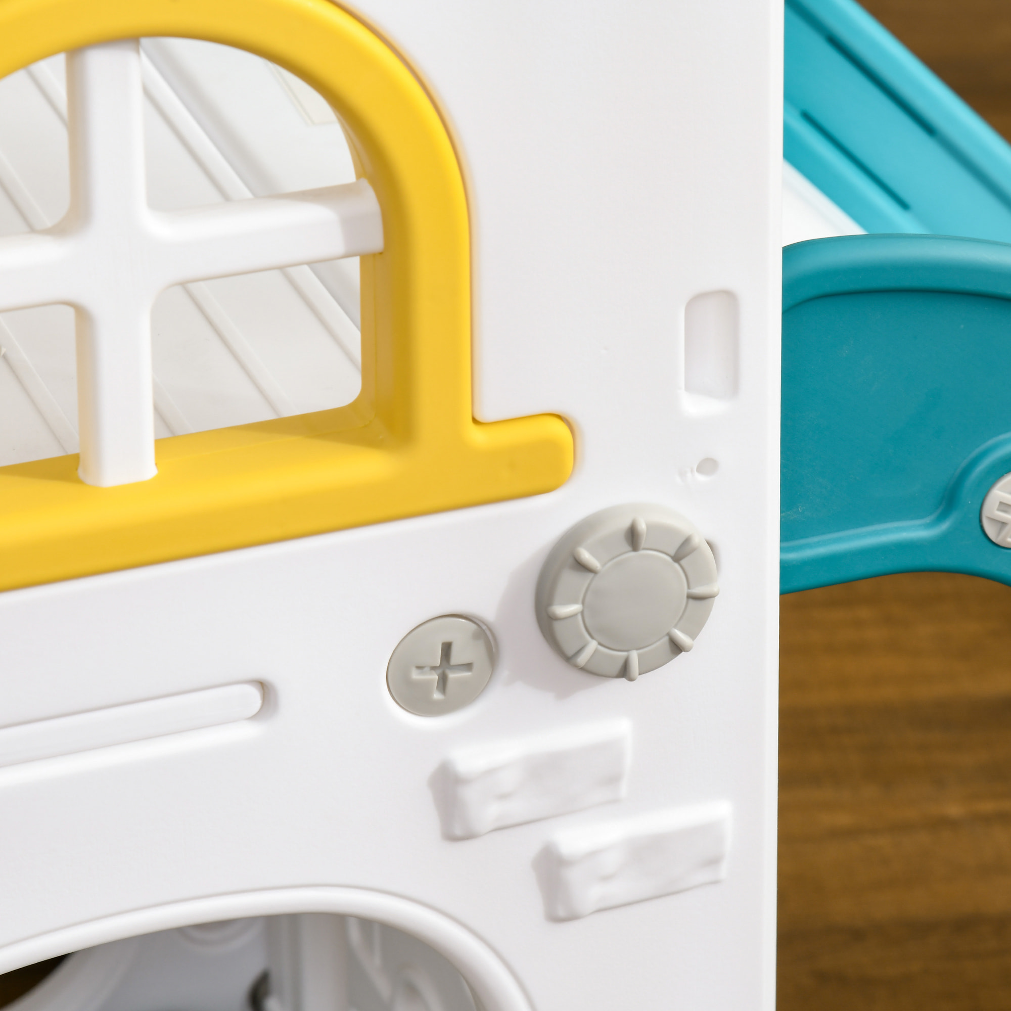 Toboggan pour enfant multifonction - télescope, panier basketball, espace rangement - HDPE blanc vert turquoise