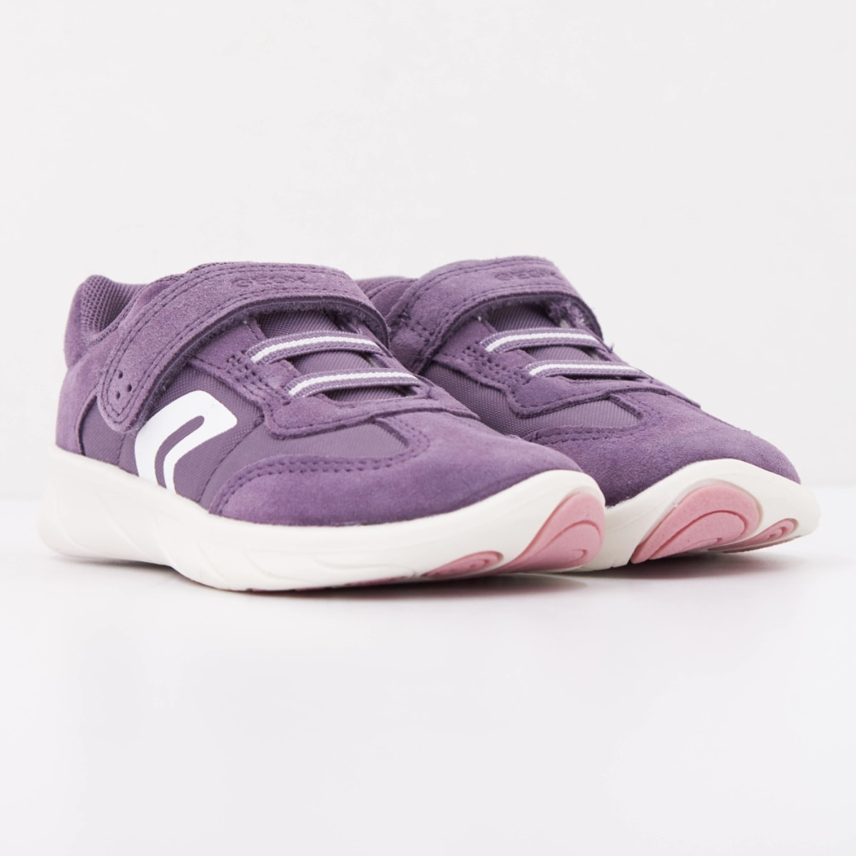 Zapatillas Niña de la marca GEOX  modelo B661JA 0FU22 B FOOT VIOLETA