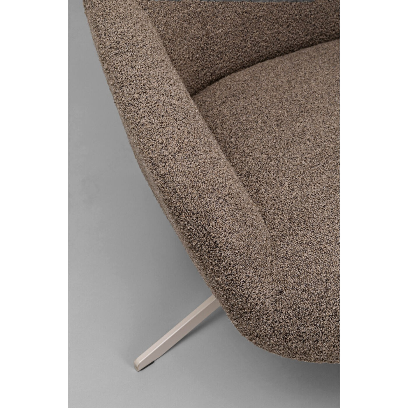 Fauteuil pivotant Mimi marron Kare Design