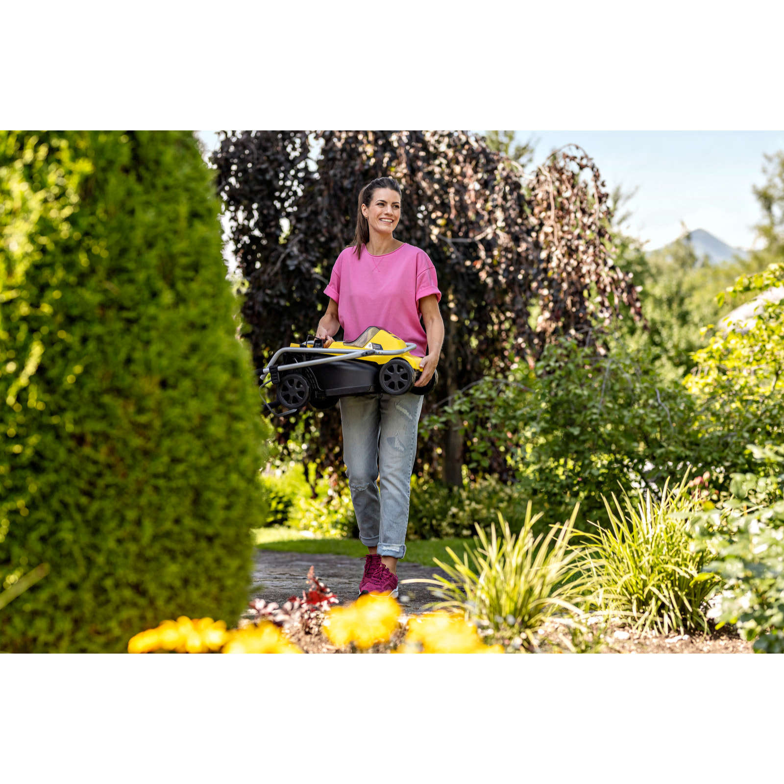 Tondeuse à gazon sans fil Karcher LMO 2-18 - Coupe 32 cm- mulshing- 250 m²- Batterie 18V 2-5 Ah