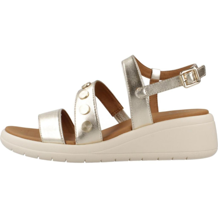 Sandalias Mujer de la marca GEOX  modelo D MELICONIA ORO
