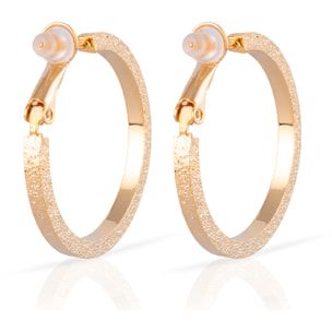 Pendientes de aro plano de cobre con baño de oro auténtico y acabado brillante, 30 mm, cierre catalán de plata de ley 925 con acabado dorado electroplateado.