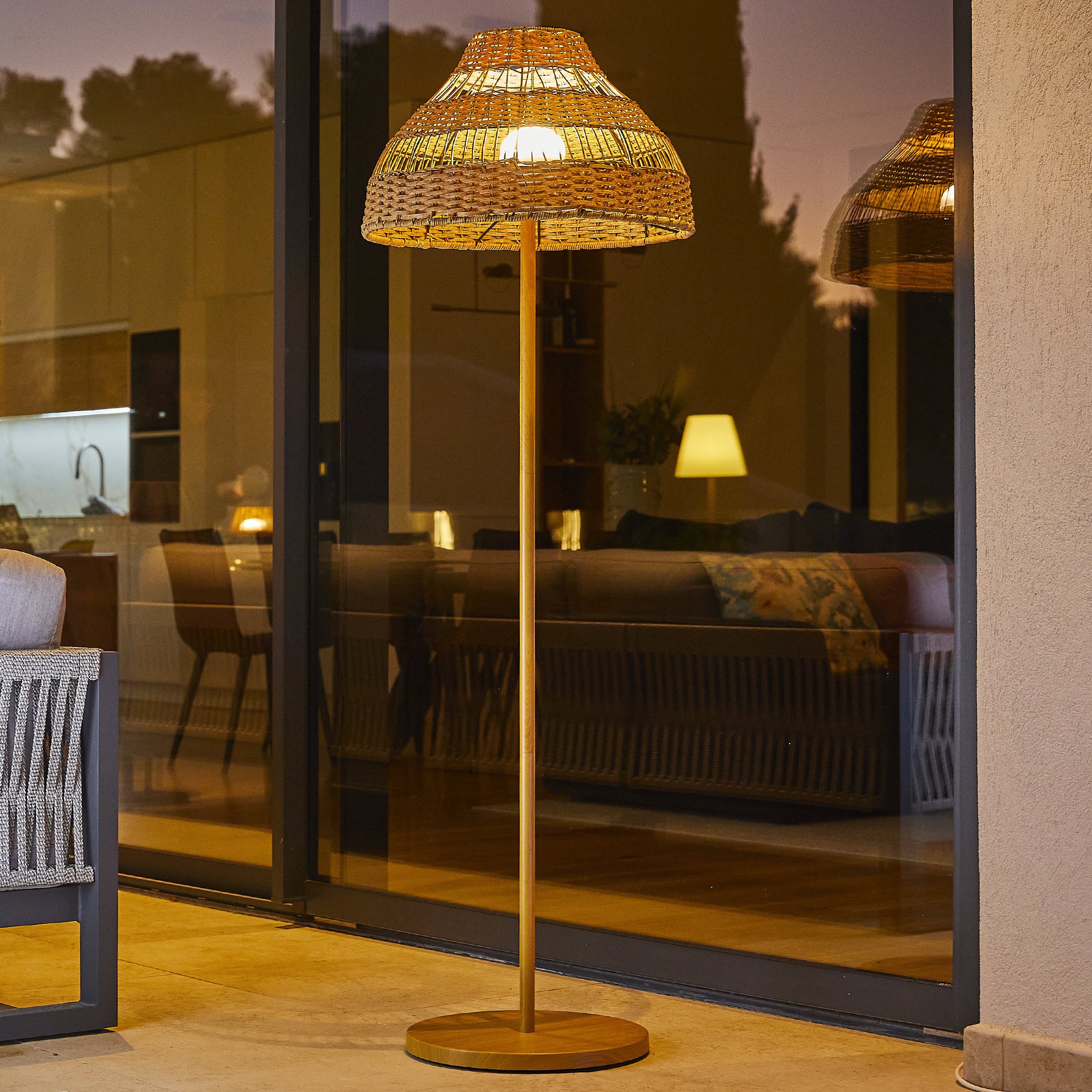 Lampadaire sans fil ELION RGB H170CM