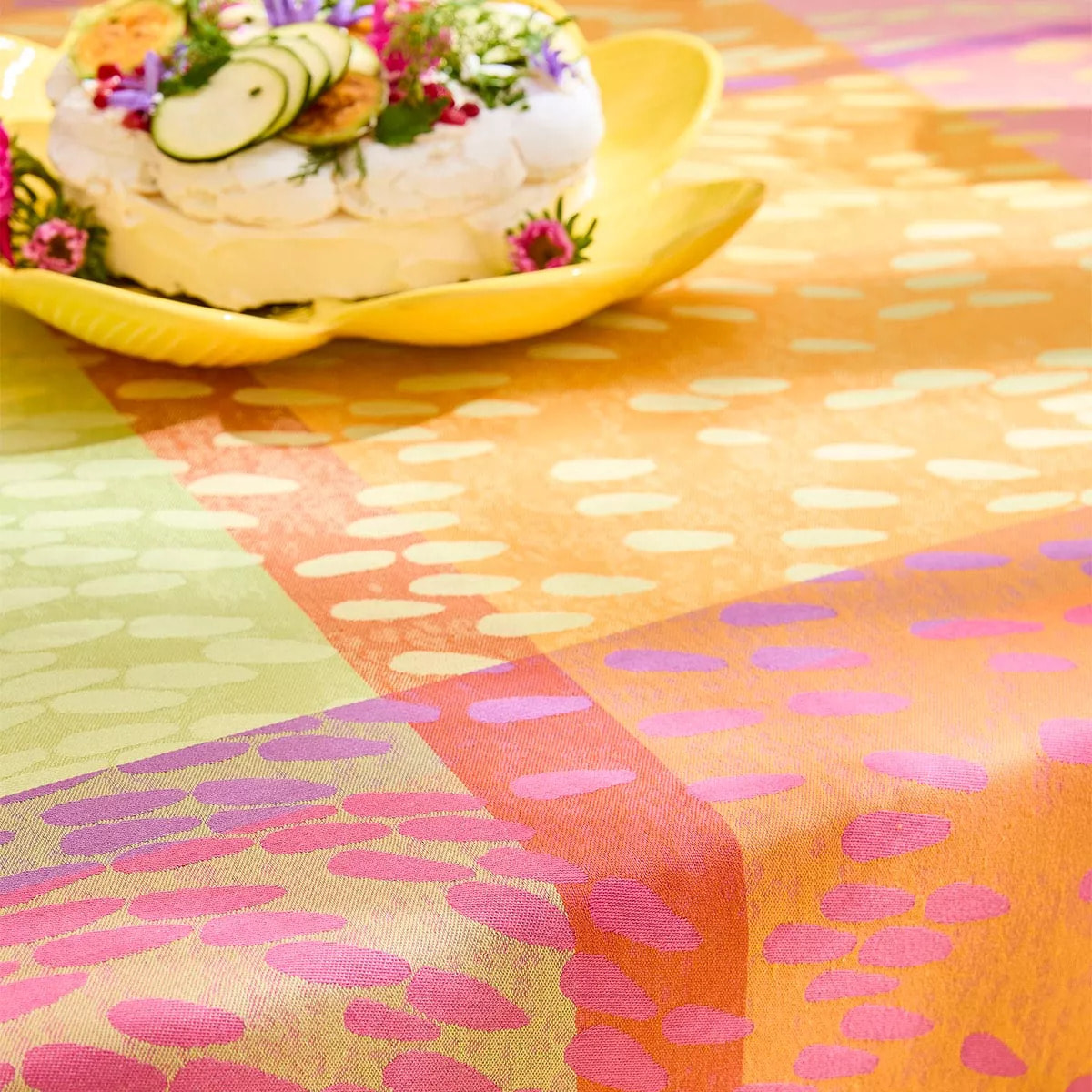 Nappe pur coton enduit 220 g/m² motif jacquard rose vert Mille sources berlingot