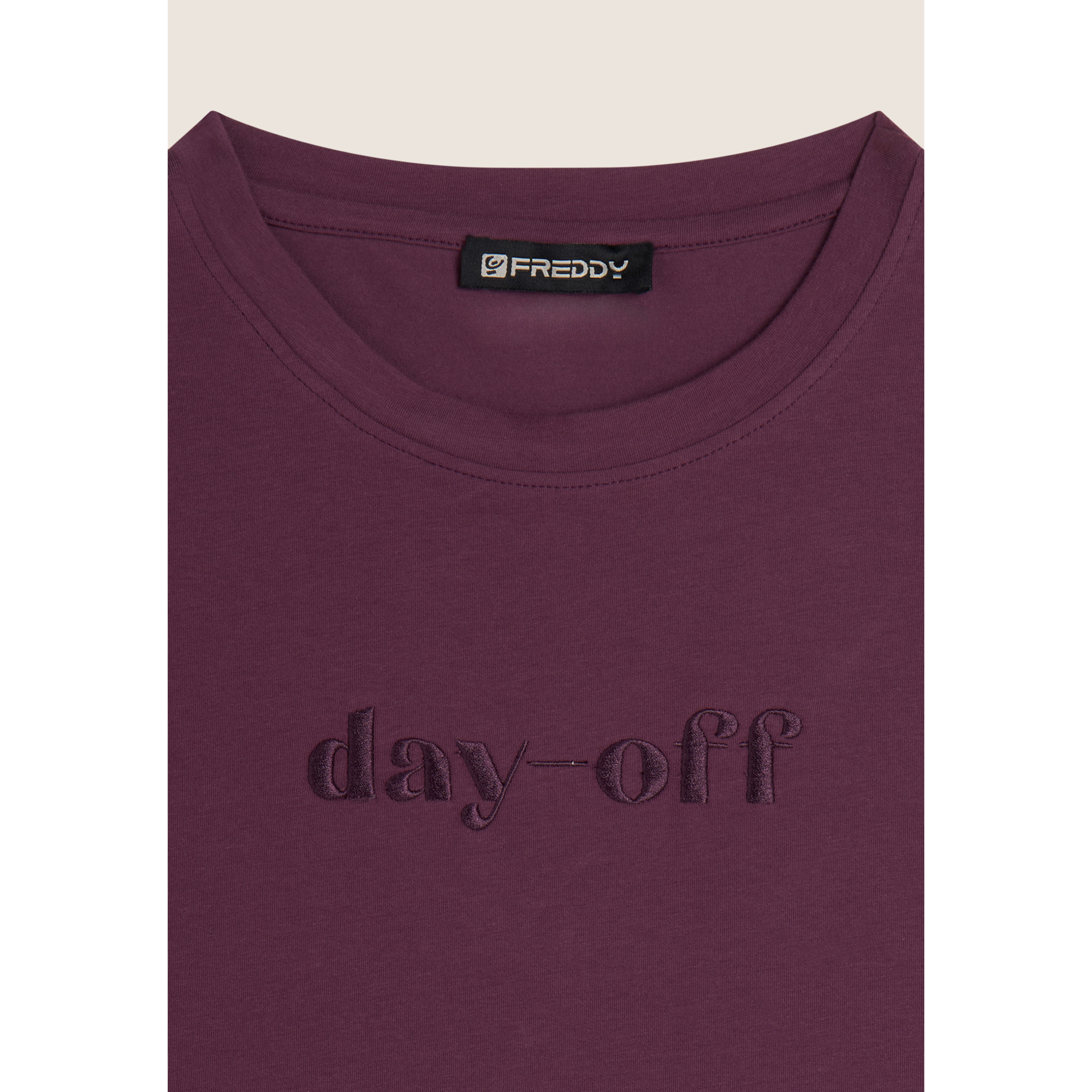 T-shirt Cropped girocollo fit comfort con ricamo