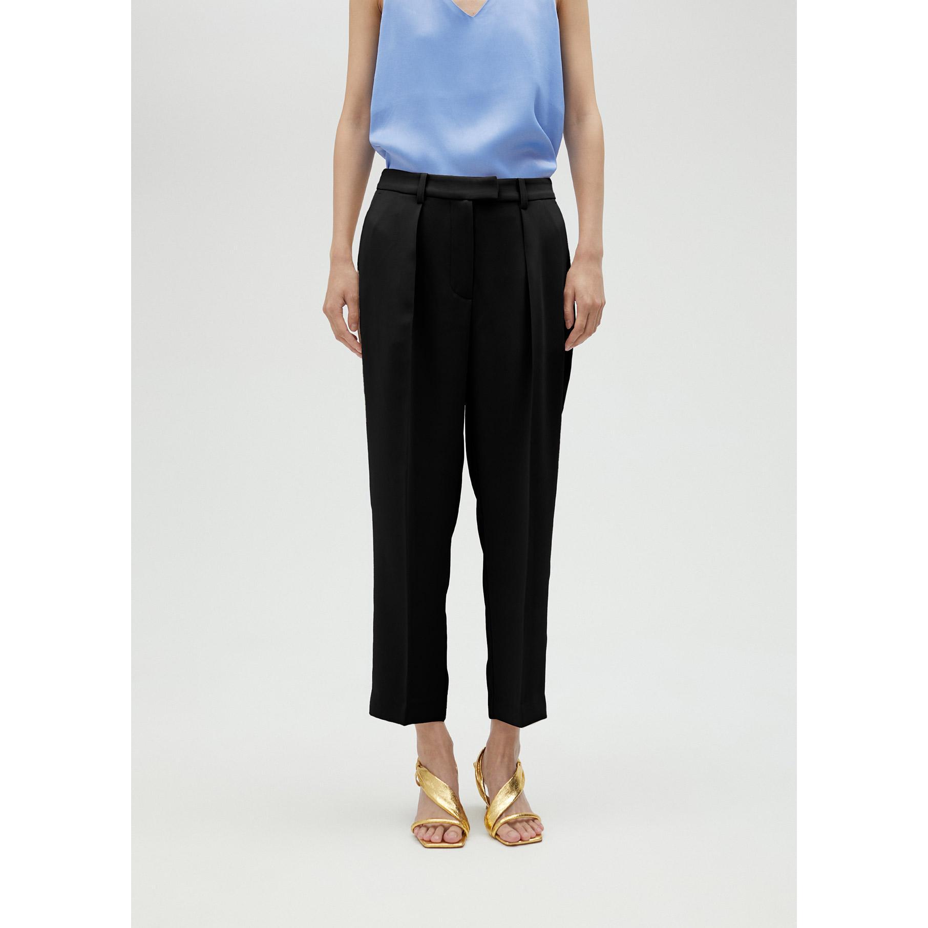 Pantaloni morbidi nude