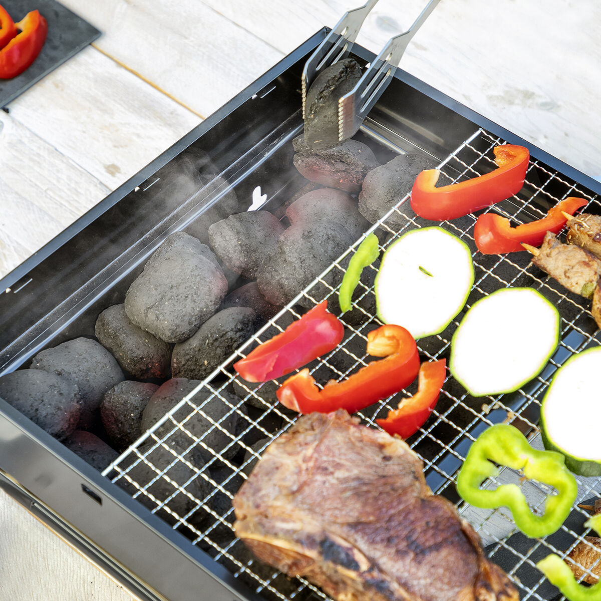 Barbacoa Plegable Portátil para Carbón BearBQ InnovaGoods