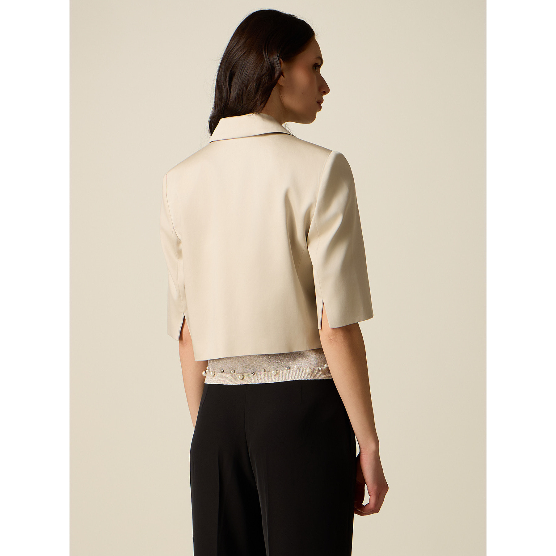 Oltre - Chaqueta corta en lyocell con botones joya - Beige