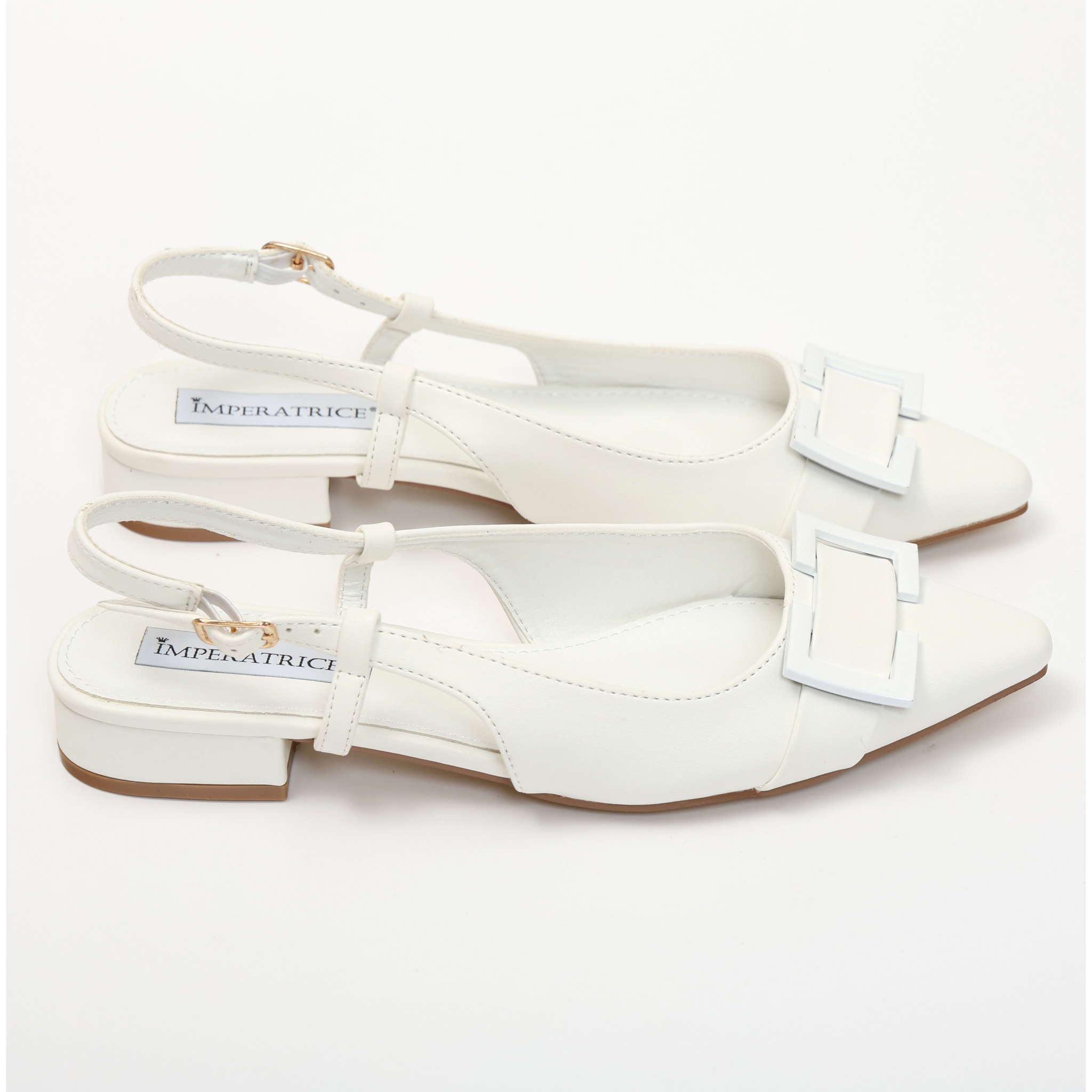 Ballerine slingback in simil pelle con dettaglio sulla punta