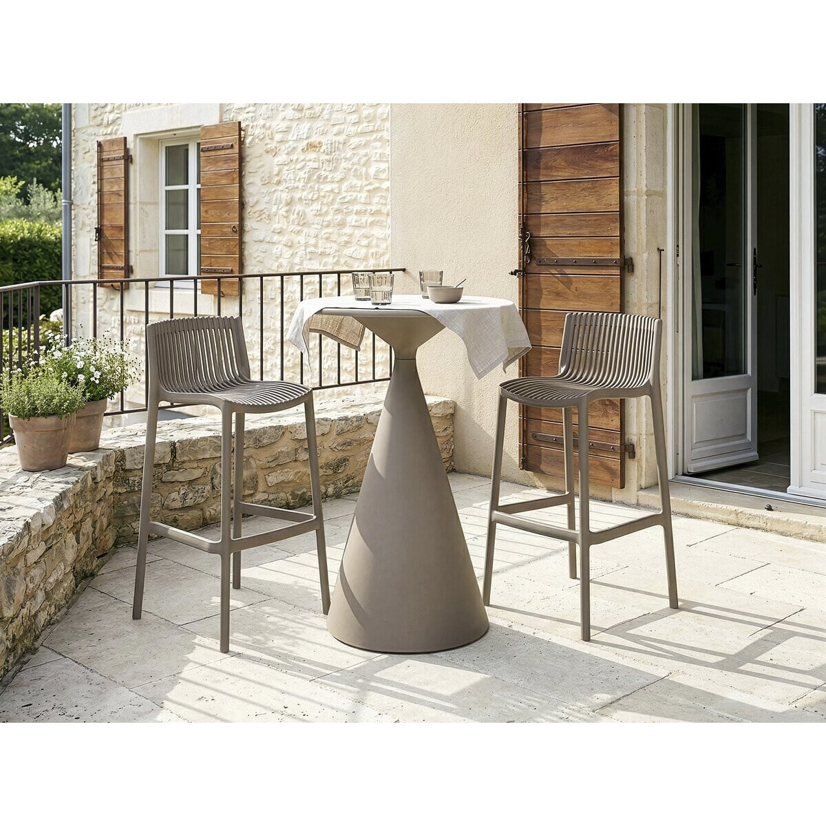 Table et chaises hautes de bistrot empilables "Néora" - 2 places - Taupe