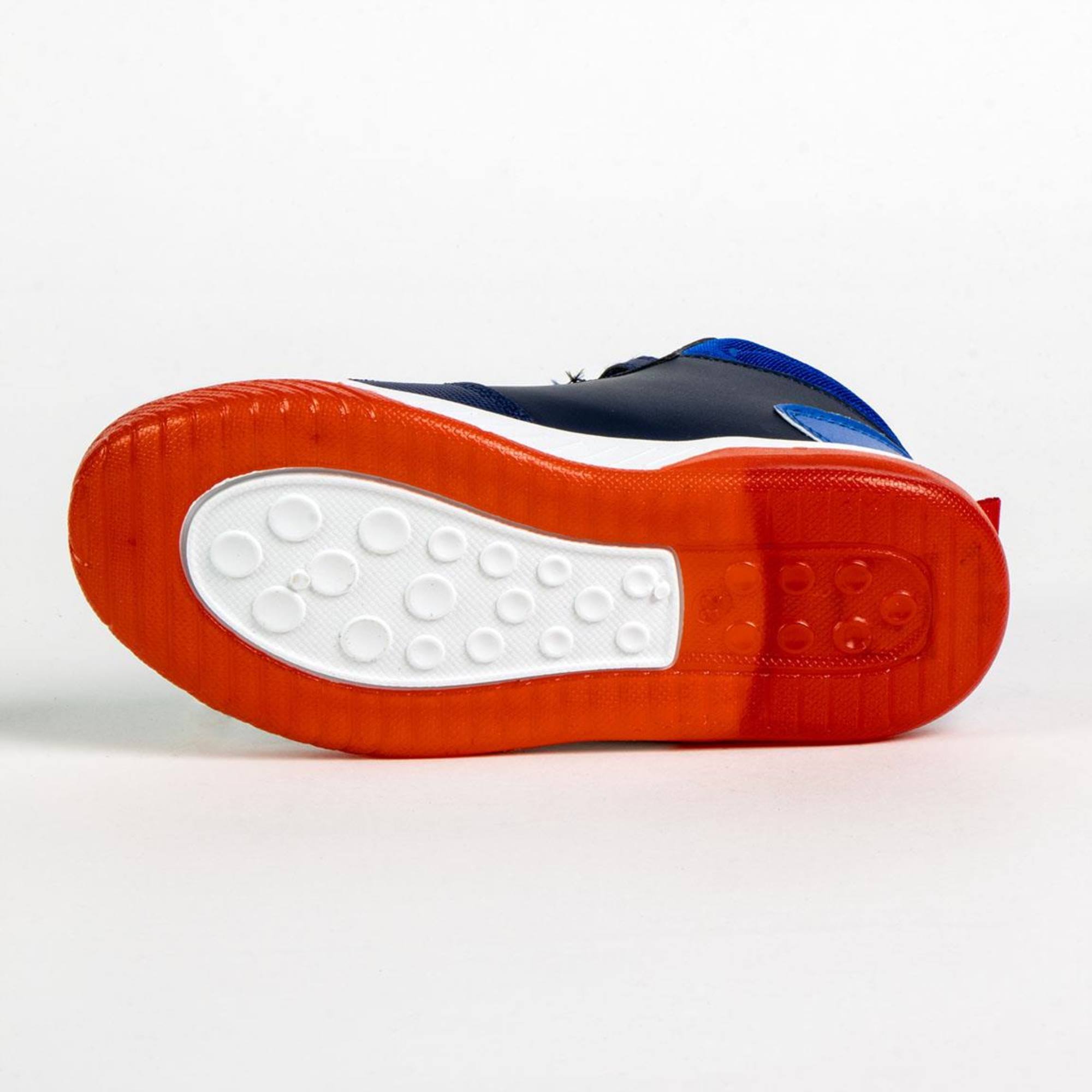 Zapatilla deportiva infantil suela ligera con luces "Avengers"