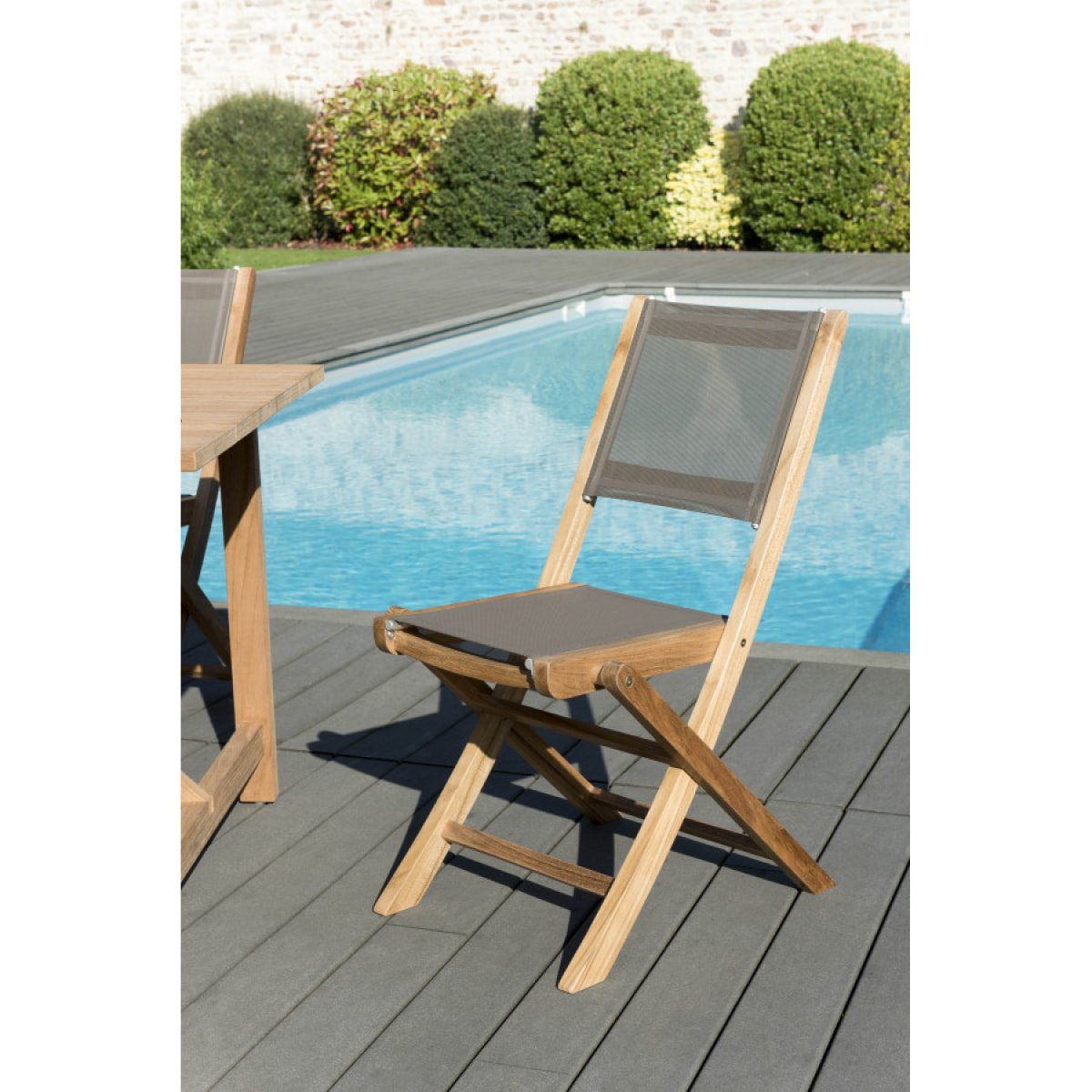 HALICE - SALON DE JARDIN EN BOIS TECK 6/8 personnes - 1 Table rectangulaire 220*100 cm et 6 chaises textilène