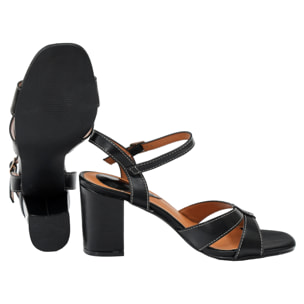 Sandali con cinturino regolabile e tacco largo