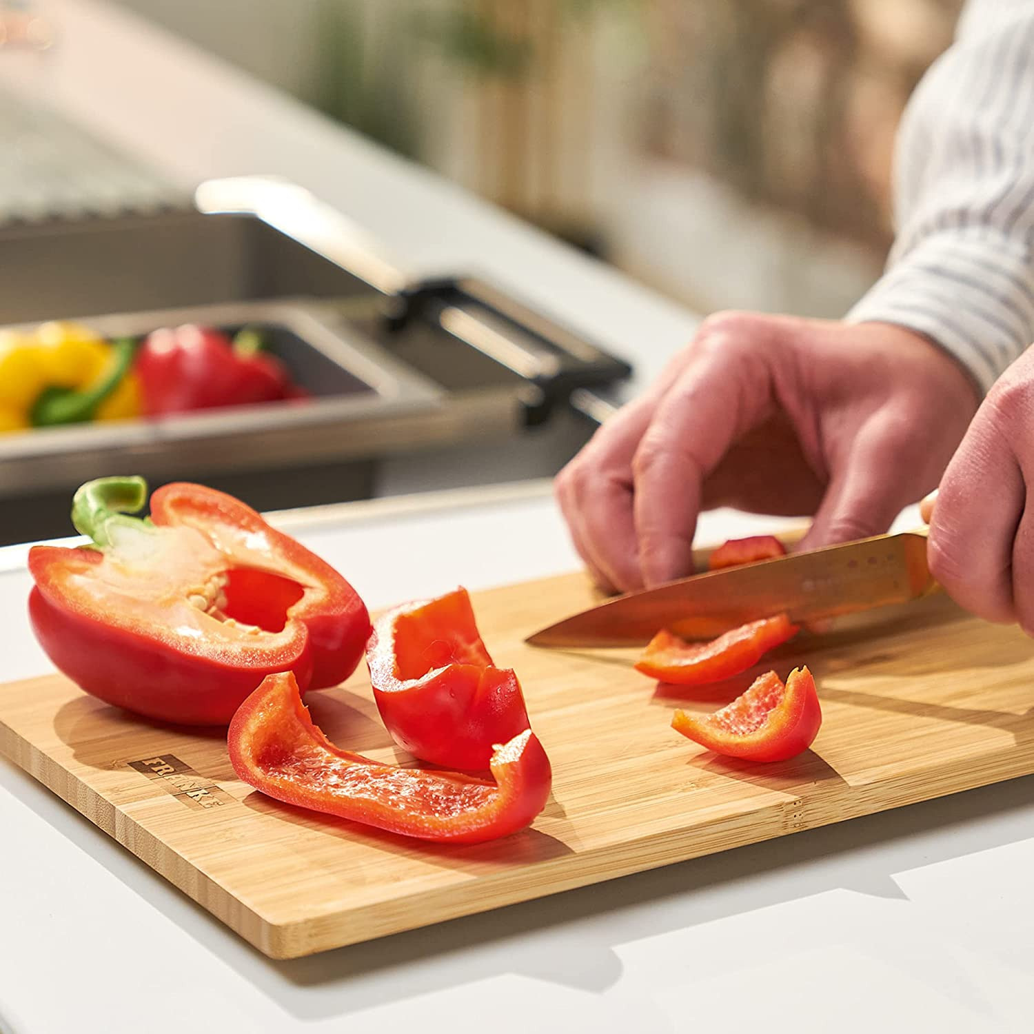 ALL IN Set d'accessoires universel Planche à découper Bambou 32x20 + Panier égouttoir PVC Noir Sanitized (ALLINSET-1-SP)