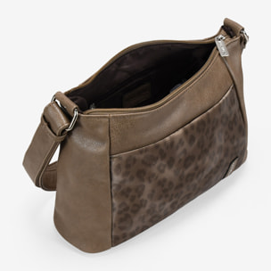Bolso bandolera marrón con bolsillo con grabado de leopardo