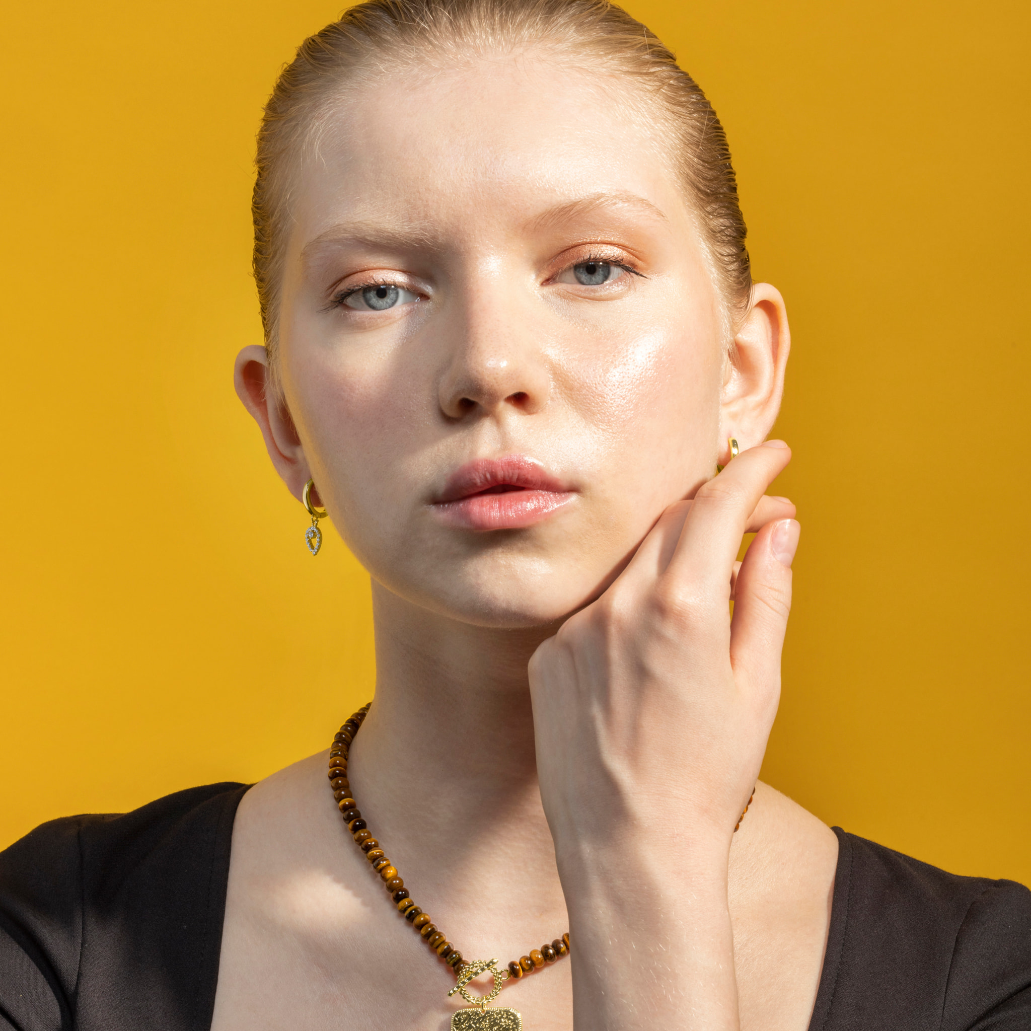 Pendientes de Circonita Brillante acabados en oro amarillo de 18k