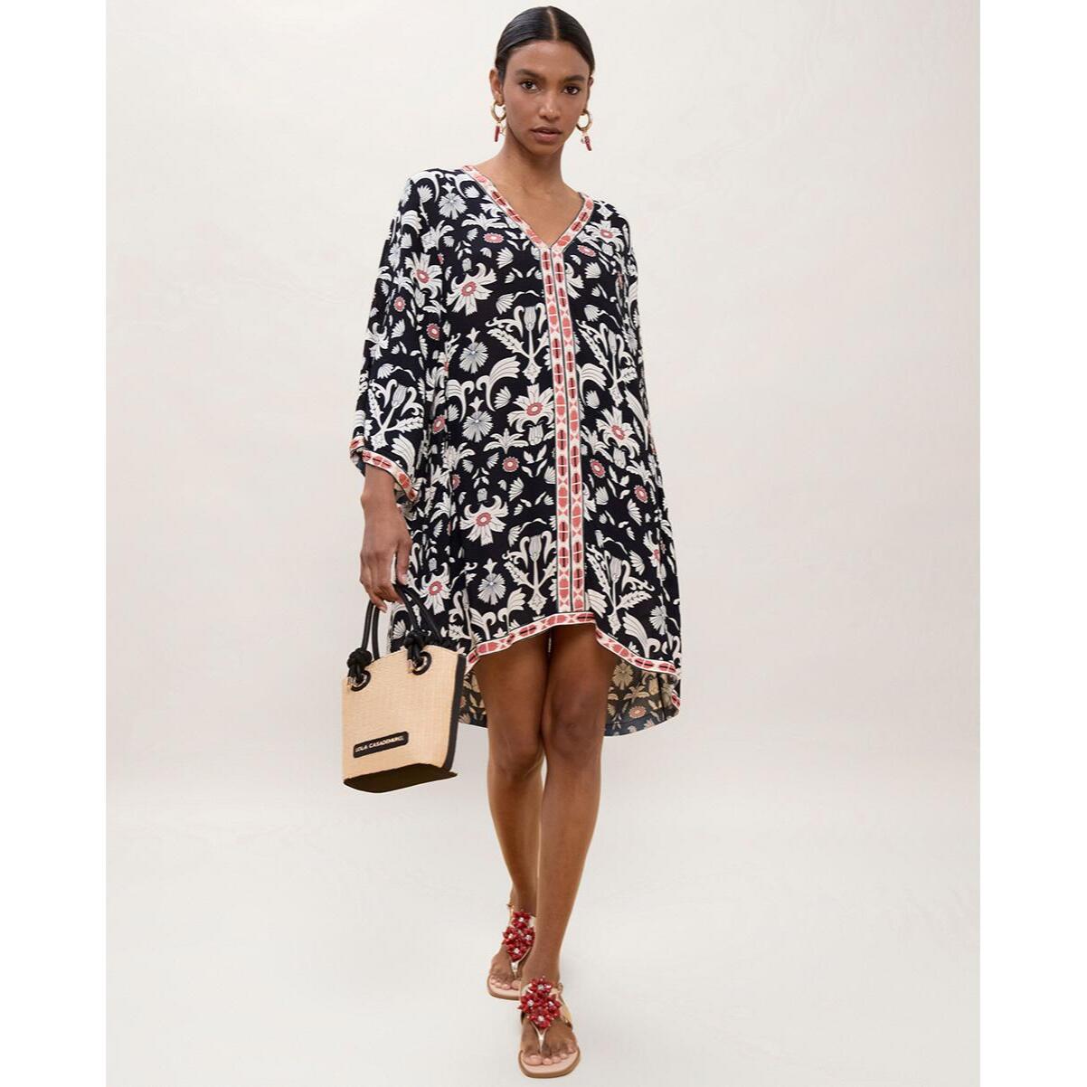 Abito corto con stampa etnica