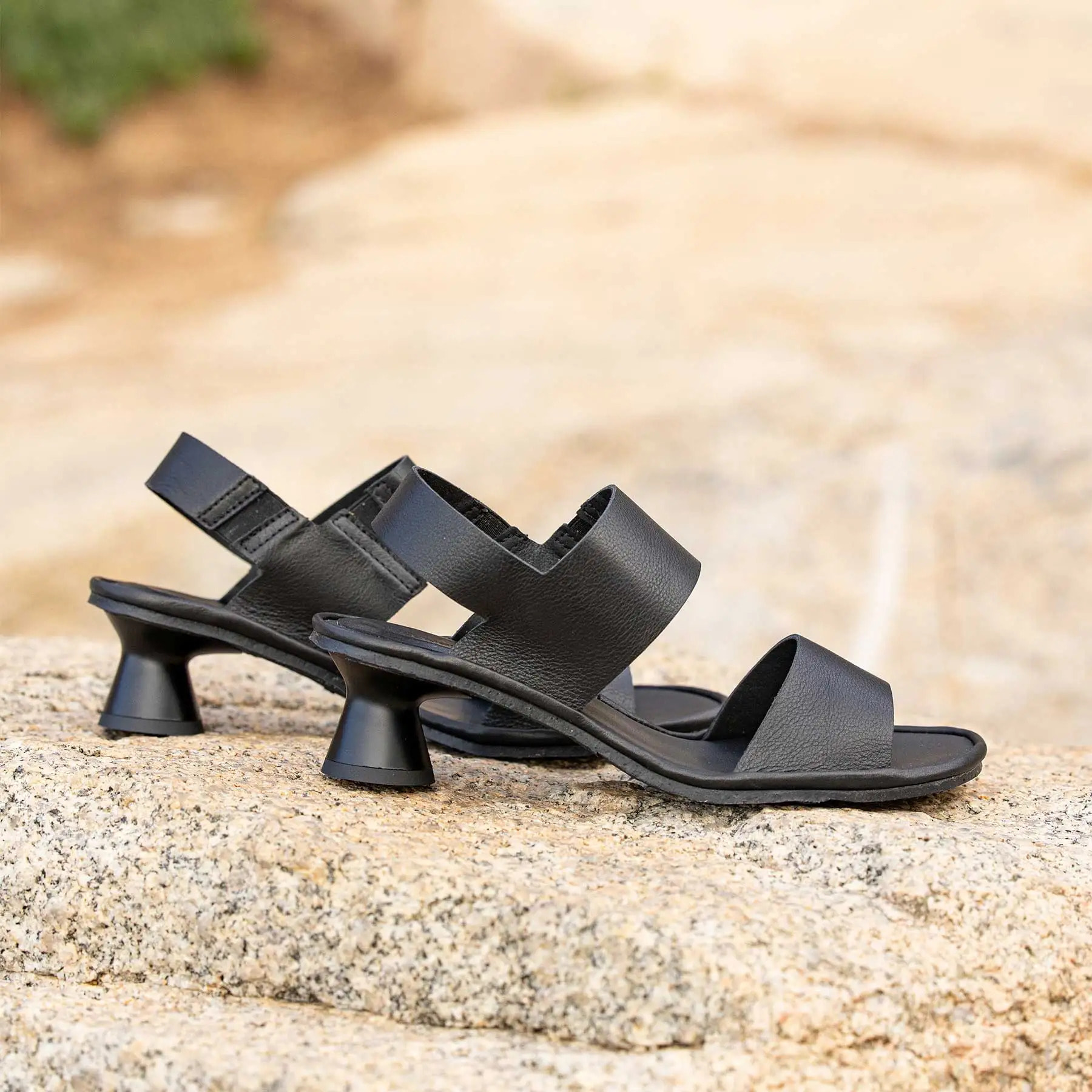 Sandalias con tacón N885 SOFT NAPPA BLACK/ FLORA color Black