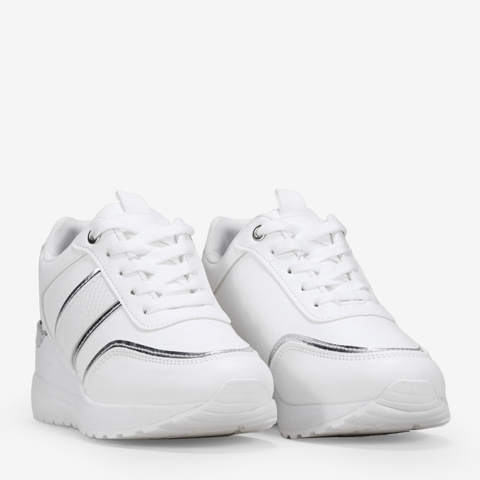 Zapatillas blancas con cordones y cuña