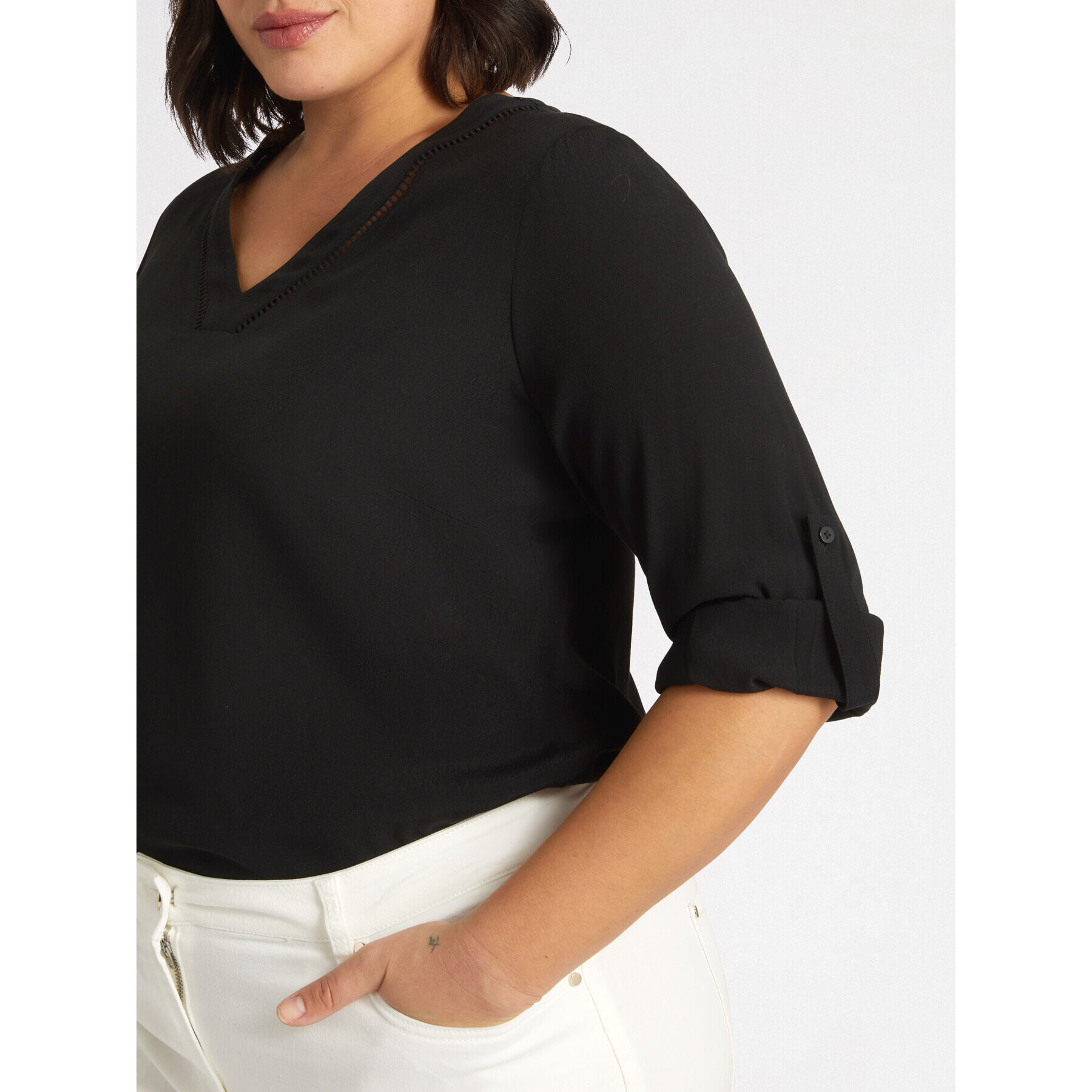 Fiorella Rubino - Blusa con cuello de pico y viscosa LENZING™ ECOVERO™ - Negro