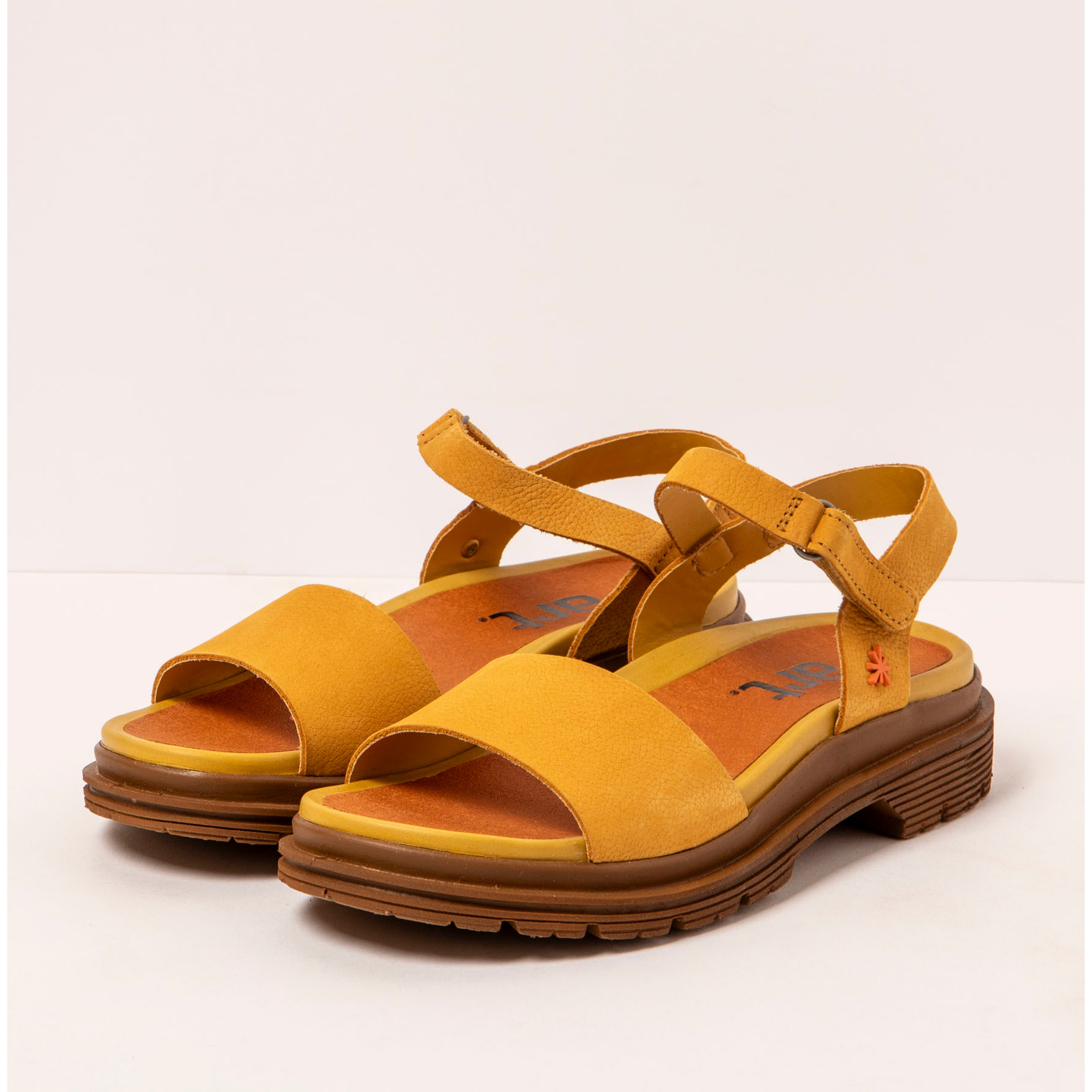 Sandalias 1548 NOBUCK HONEY/ BIRMINGHAM color Honey