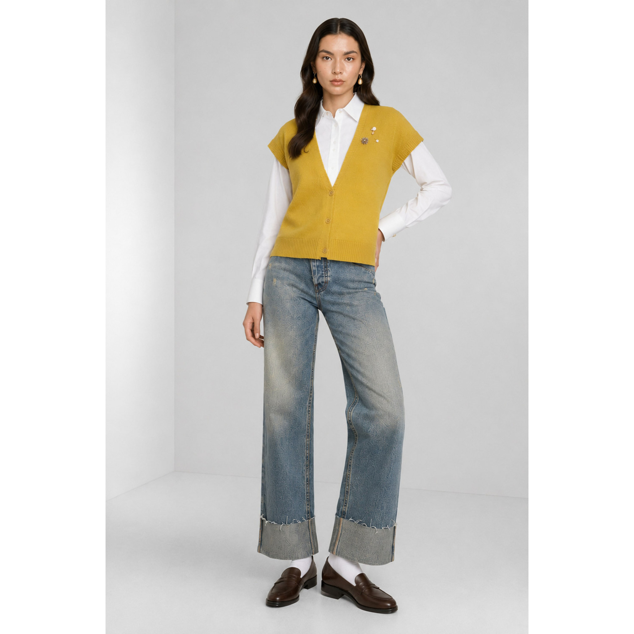 Kocca - Gilet in maglia di viscosa con bottoni e spille decorative Donna