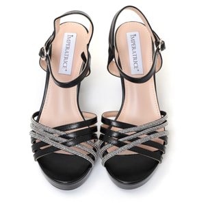 Sandali in simil pelle con tacco alto comodo e fasce ricoperte di strass