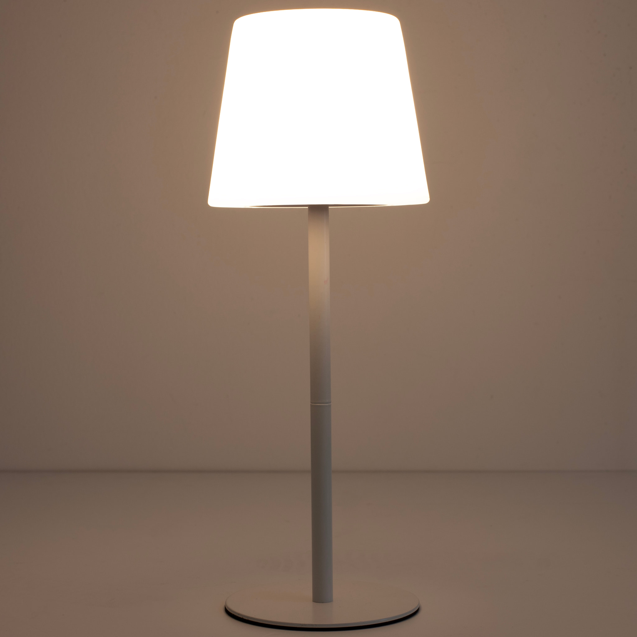 Lampe A Poser Ip44 Rechargeable Blanc
