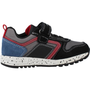 Zapatillas Niño de la marca GEOX  modelo B ALBEN BOY NEGRO