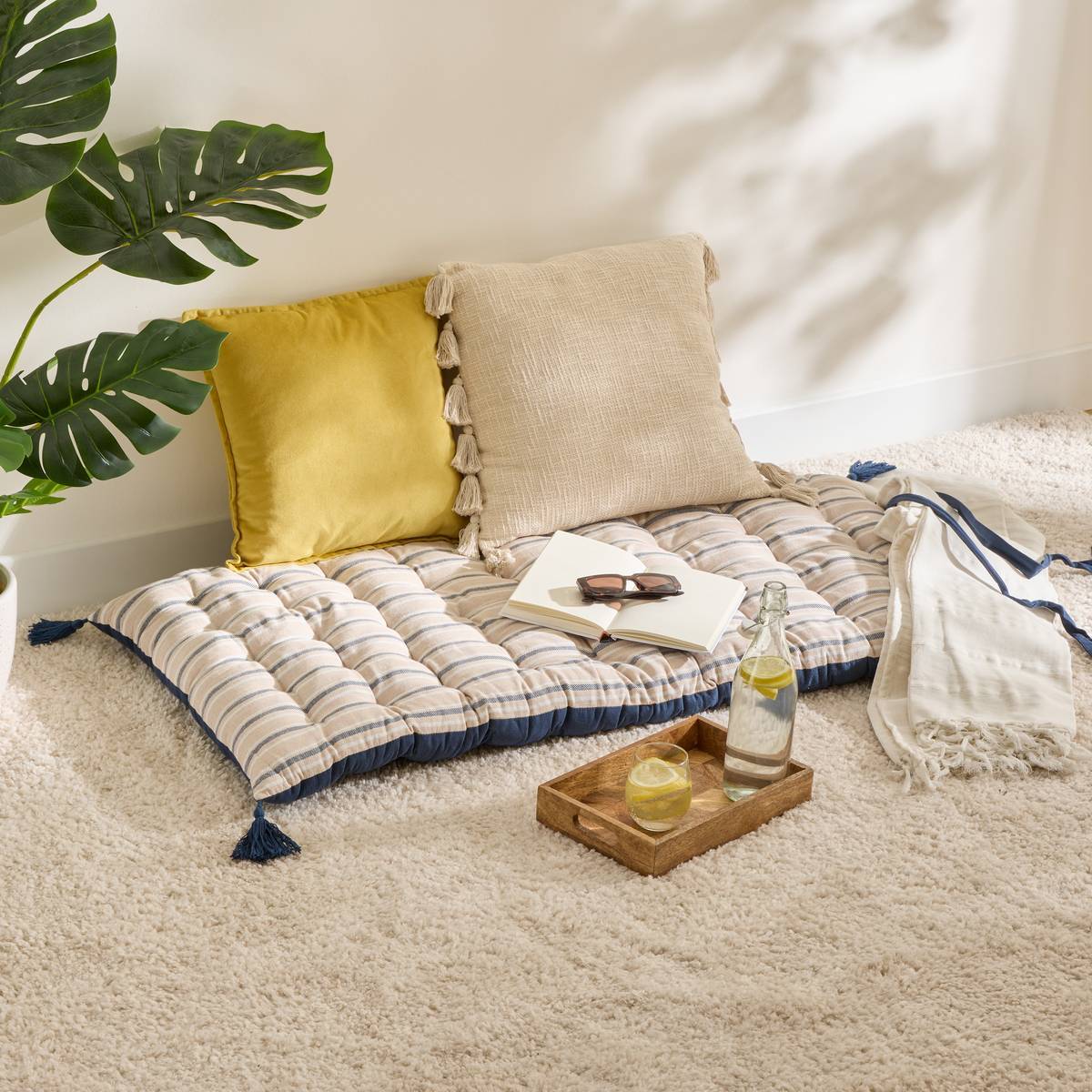 Coussin de sol Groove 120x60cm rayé bleu navy