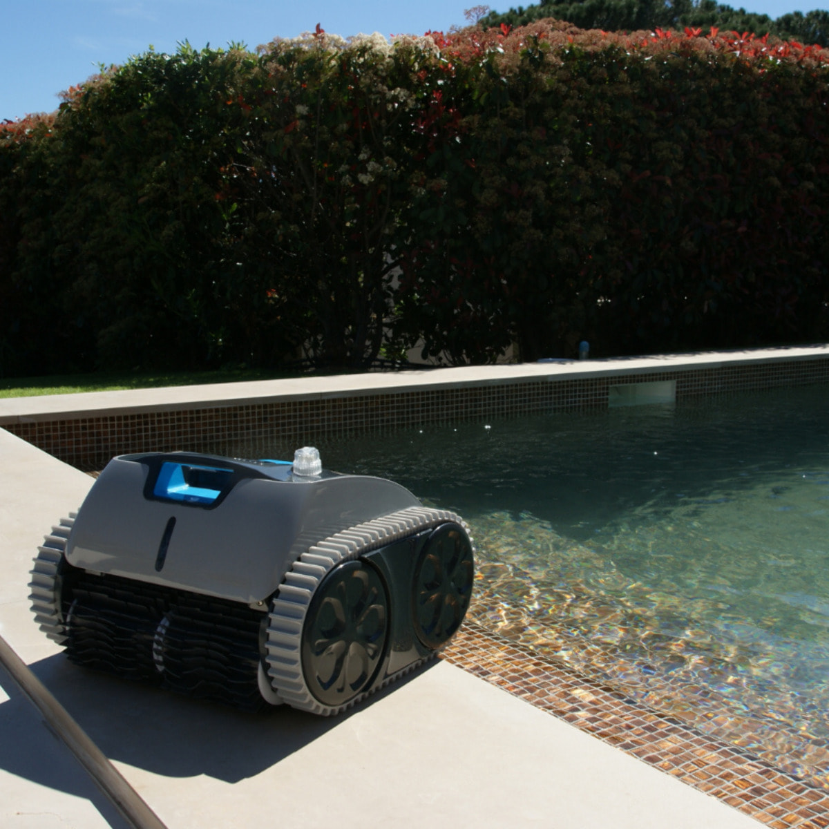 Bestway Robot piscine sans fil Opale nettoyage fond et parois 45 m² max