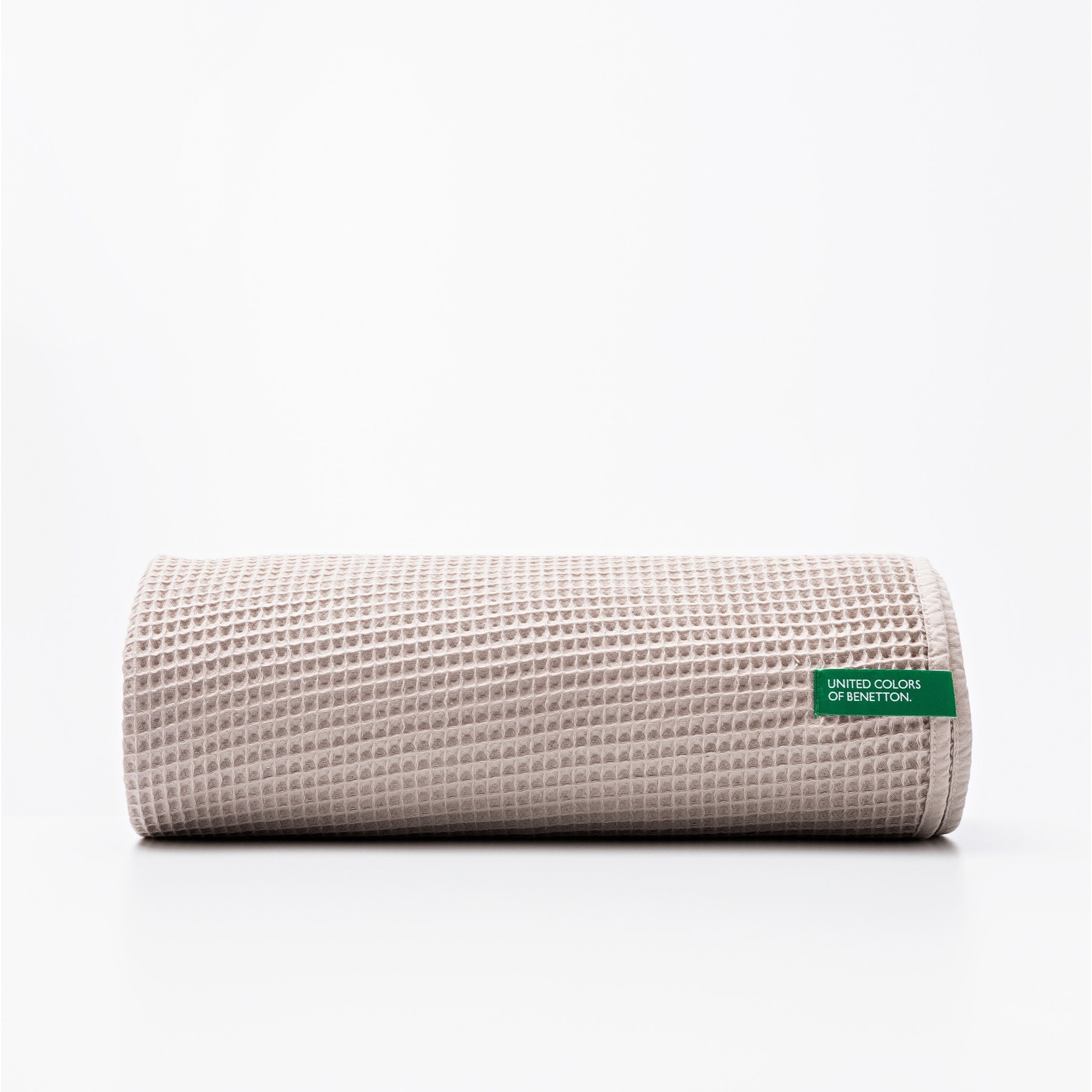 Manta 140x190cm, 200gsm, 100% algodon beige neutral benetton