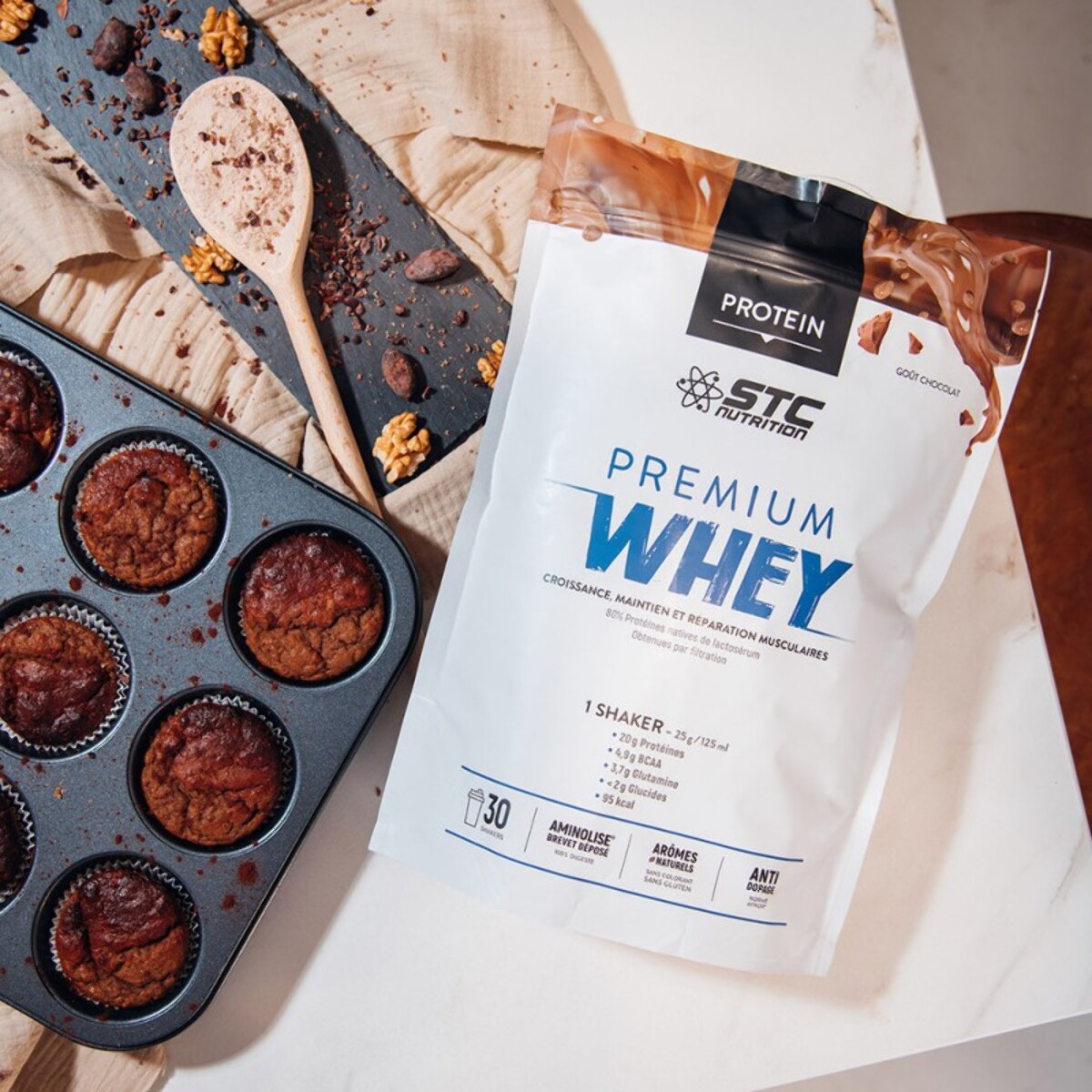STC NUTRITION - Premium Whey - 80% de protéines natives de lactosérum - Croissance, maintien et réparation musculaires - Digestion facile - 30 Shakers - Doypack 750g