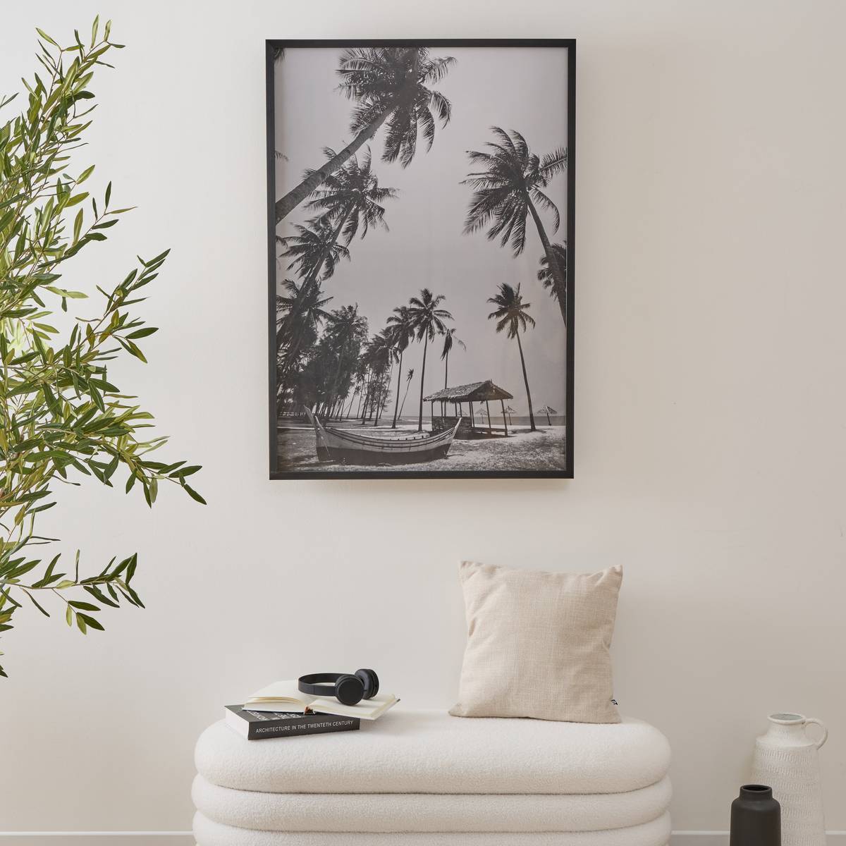 Affiche encadrée Ayu noir et blanc 70x100cm