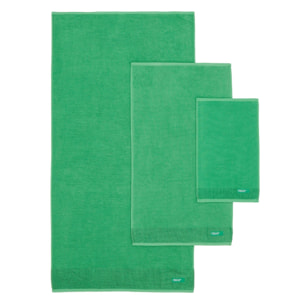 Set de 3 toallas verdes 450gsm 100% algodón + set 3pc accesorios de baño en cerámica verde.