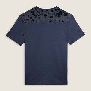 T-shirt con inserti camouflage e logo sul cuore