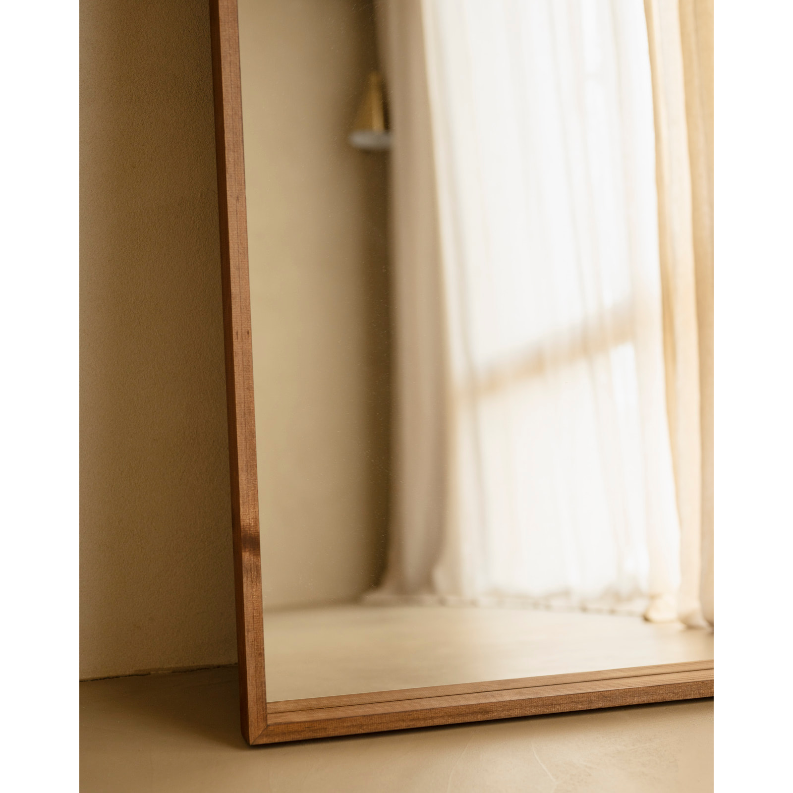 Miroir effet bois massif ton chêne foncé en différentes tailles