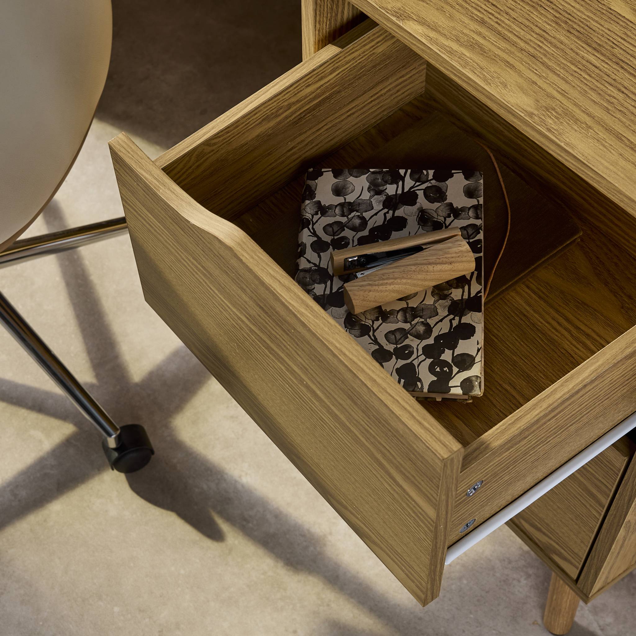 Bureau à 2 tiroirs effet frêne