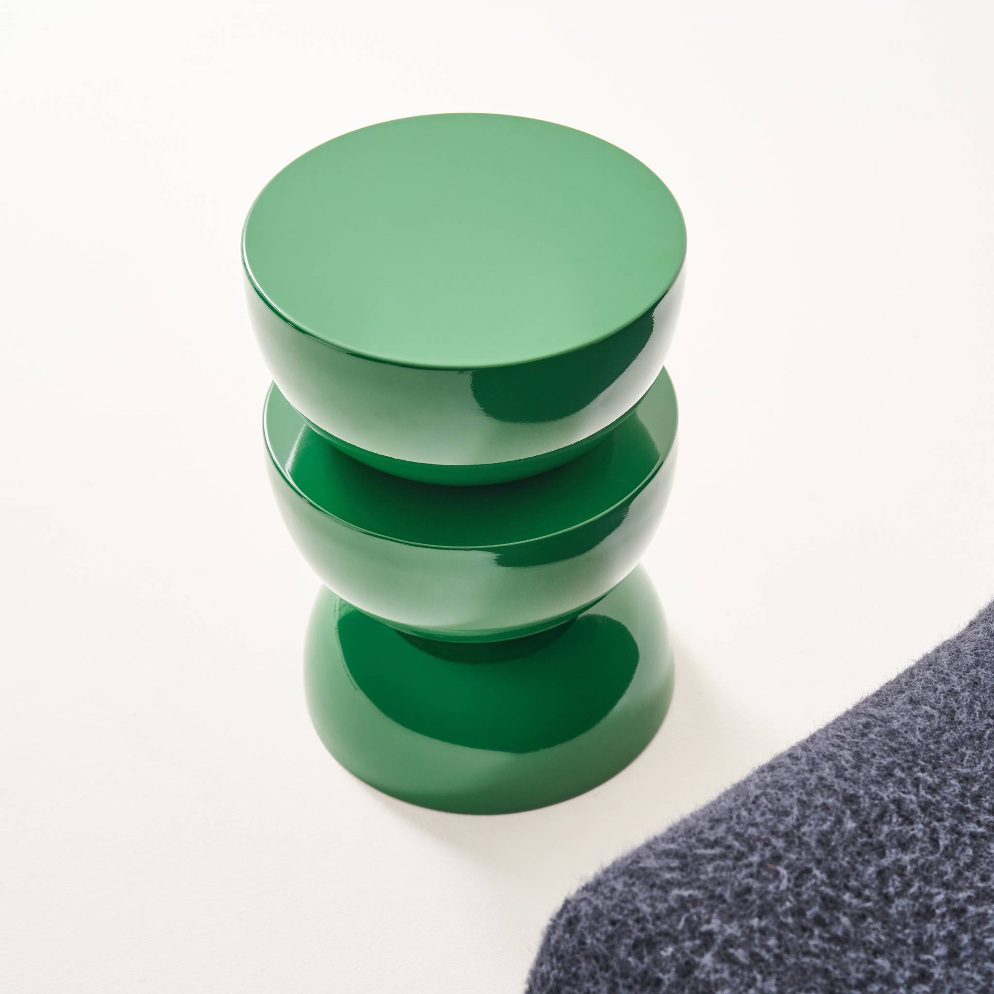 Table d'appoint, bout de canapé, table de chevet métal effet glossy Ø32 x H46,5cm COUMBA